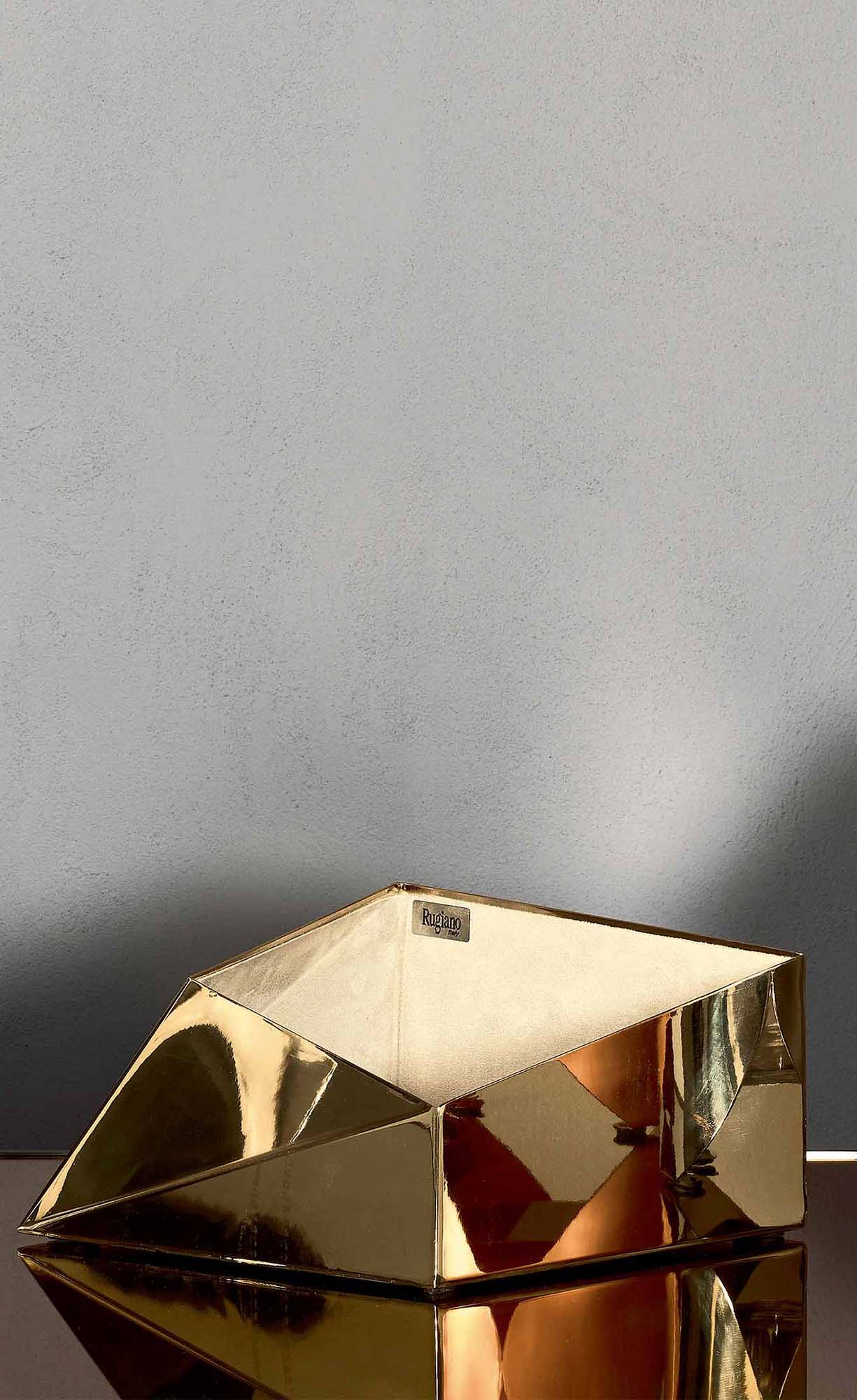 LOW PRISM VASE